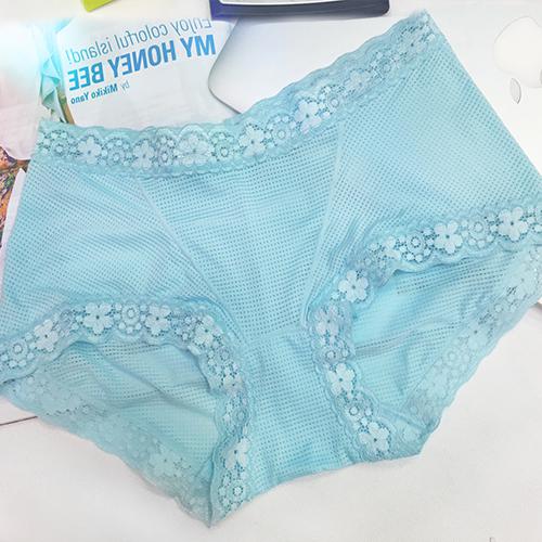 Breathable and seamless, low spine heart rate ventilator with T-bra matching underwear