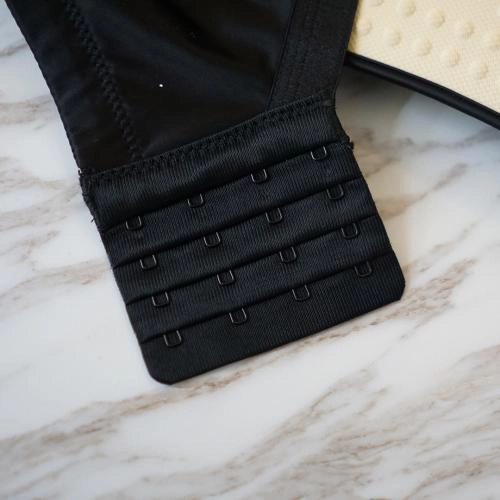 無鋼圈輕透氣一片式無痕修副乳內衣