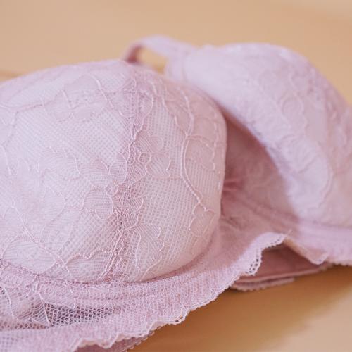Super coverage. Super concentration. Breathable deep-cup adjustable undergarments - E, F, G cup size
