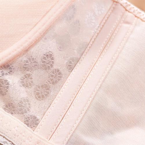 Flower-shaped lingerie with no steel band, featuring a push-up design.