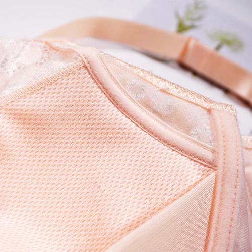 Flower-shaped lingerie with no steel band, featuring a push-up design.