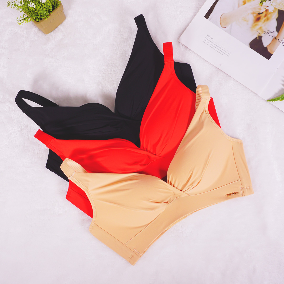 聚攏上托薄款收副乳調整型內衣