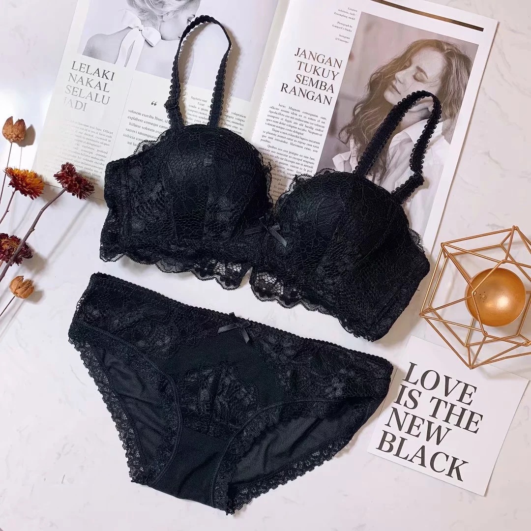 小胸聚攏性感蕾絲無鋼圈防下垂收副乳內衣