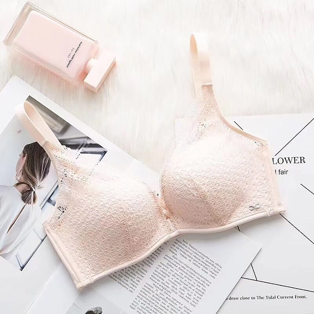 交叉綁帶深V聚攏浪漫蕾絲無鋼圈薄杯內衣
