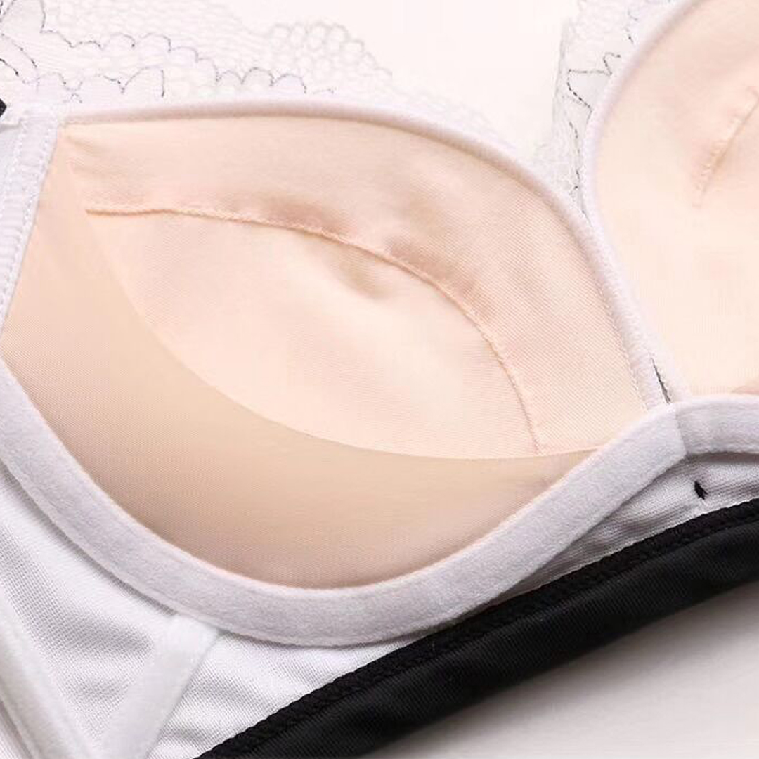 舒適典雅桑蠶絲健康親膚，經典蕾絲圖案無鋼圈聚攏上托內衣