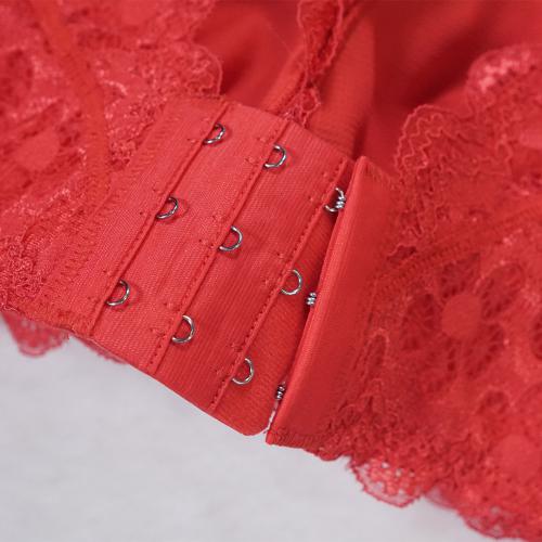 Flower-shaped lingerie with no steel band, featuring a push-up design.