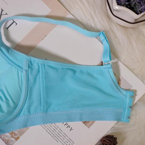 Fashionable and dynamic smooth-textured T-shirt Bra