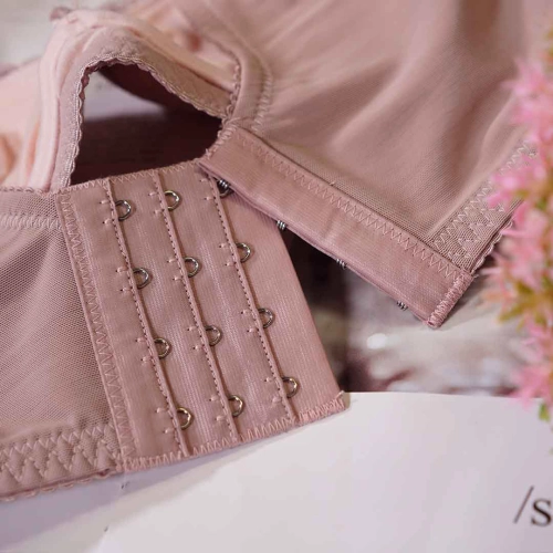 花語系列，蕾絲高機能內衣 軟包覆杯 B-E CUP     專業養脂術系列