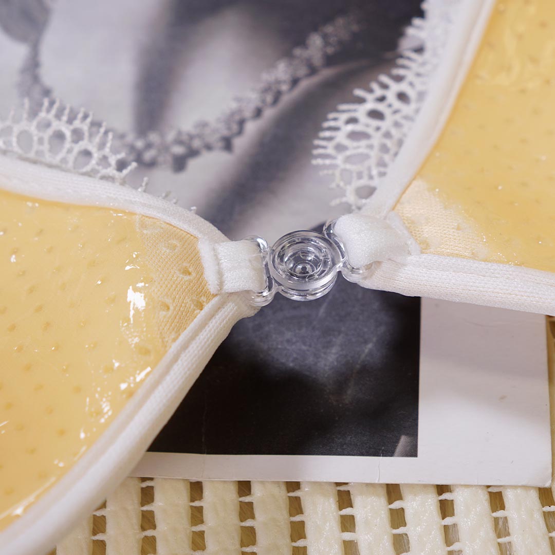 白色刺繡蕾絲聚攏隱形婚紗專用內衣