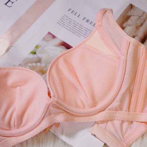 修副專享光滑面無痕*軟鋼圈*調整型內衣