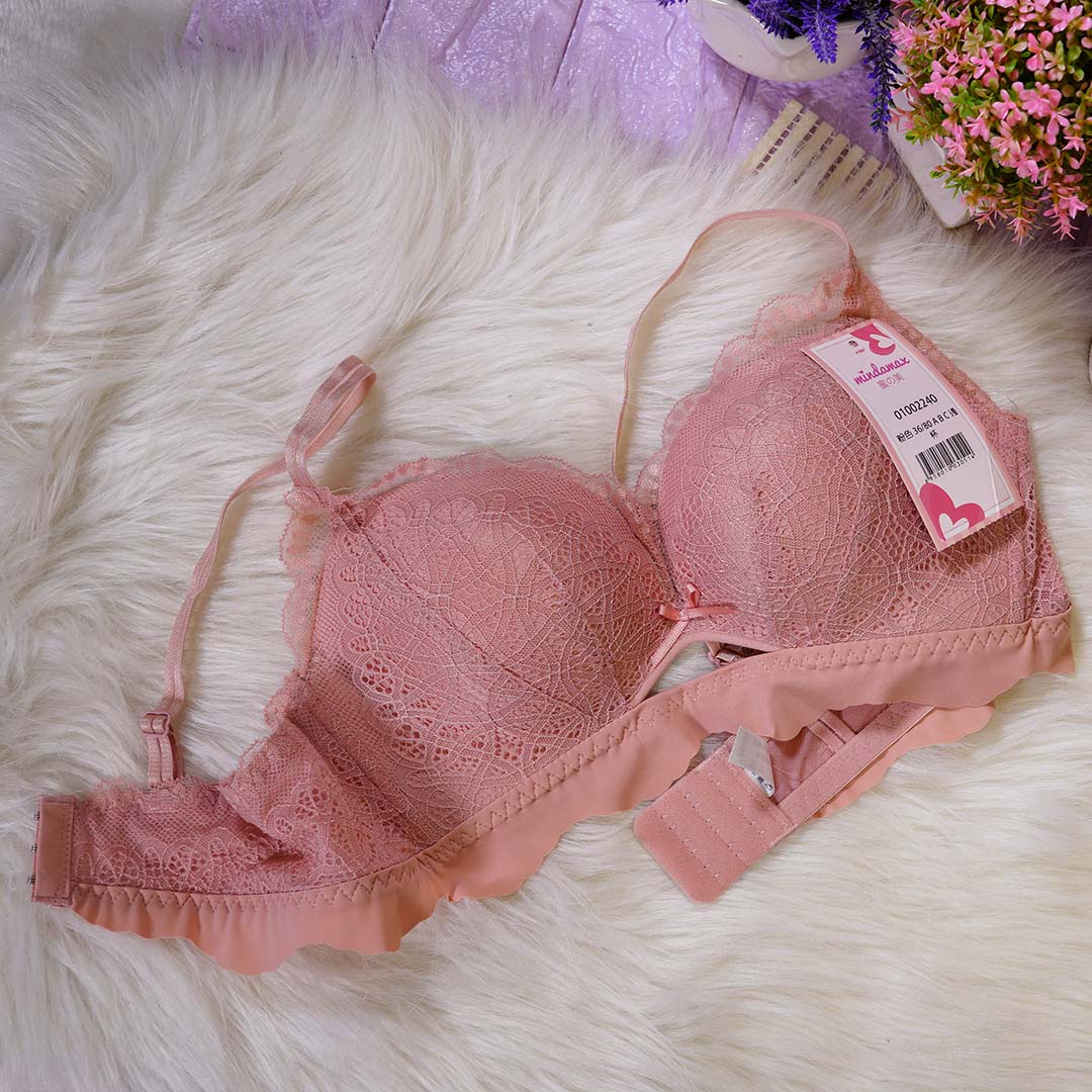 鏤空蝴蝶雞心小性感&甜美蕾絲集中聚攏無鋼圈內衣