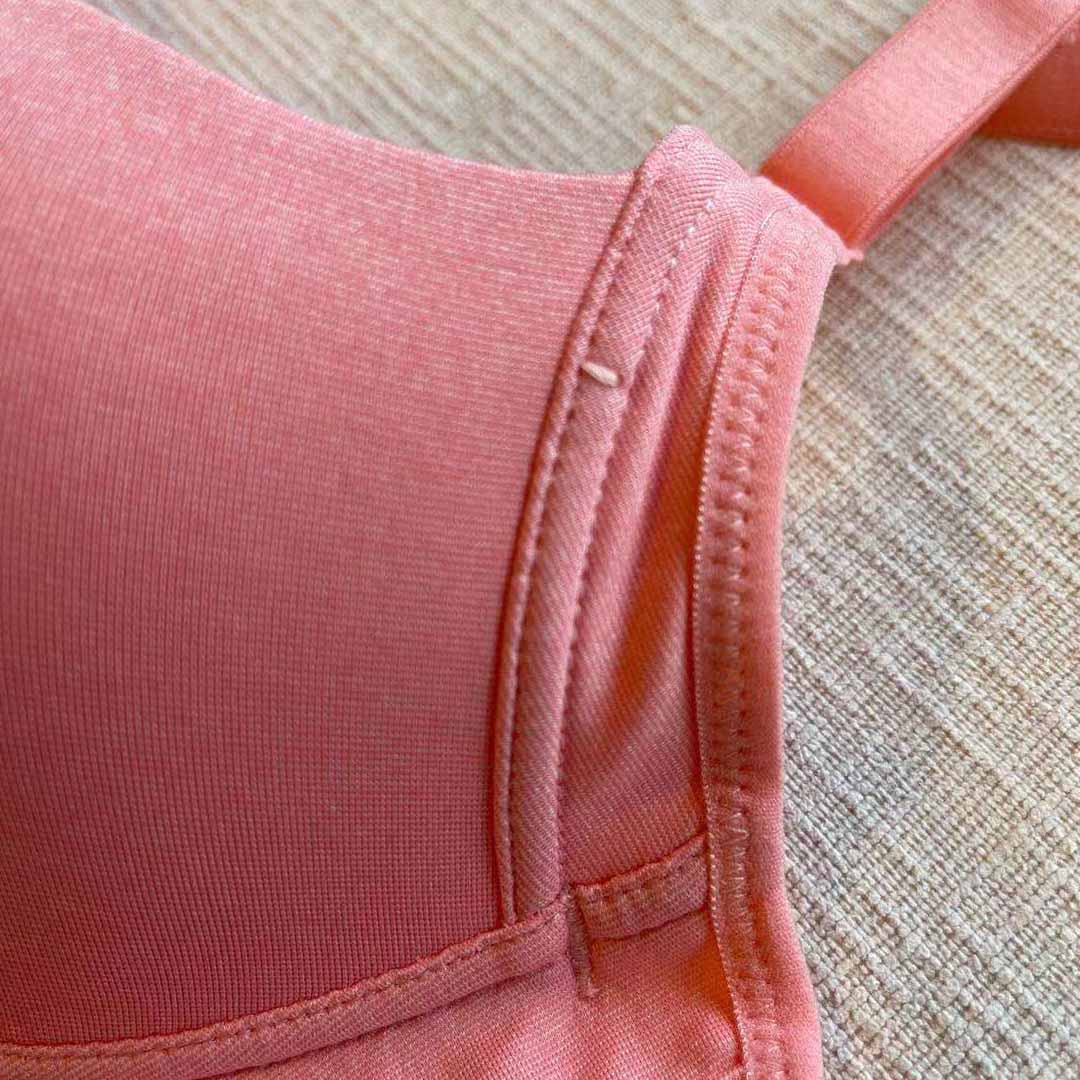 素面咖啡紗吸濕排汗無痕 T－Shirt Bra