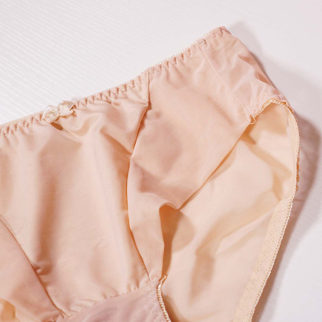 主播推薦! 三段托提無鋼圈 寬肩帶無痕輕薄雕塑內褲(膚桃黑三套組)