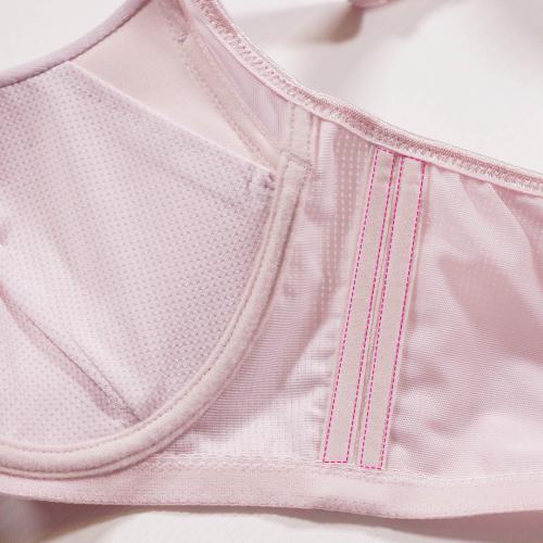 【Cool Feeling Cotton Blend Fabric】Plain-colored low-ridge center seamless T bra in six colors