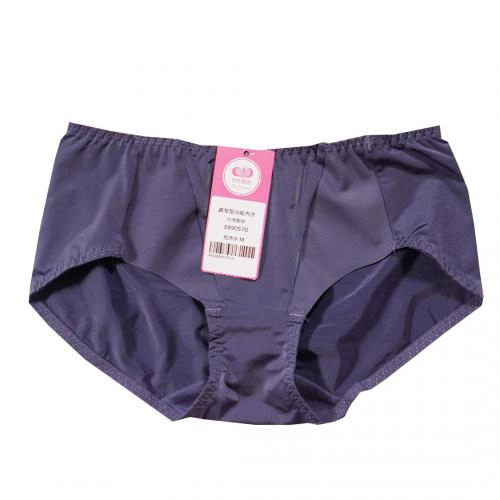 Underwire bra with smooth airflow and adjustable soft steel band, suitable for wearing with pants. - Briefs