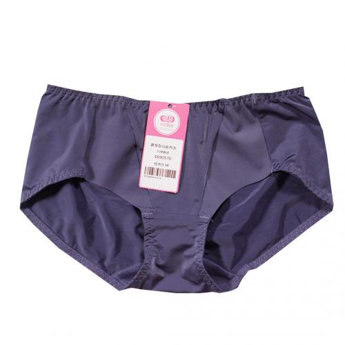 Underwire bra with smooth airflow and adjustable soft steel band, suitable for wearing with pants.