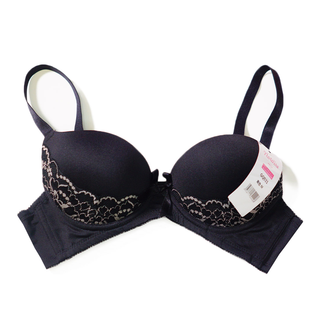 柔軟舒適面料，性感蕾絲光面聚攏無鋼圈内衣