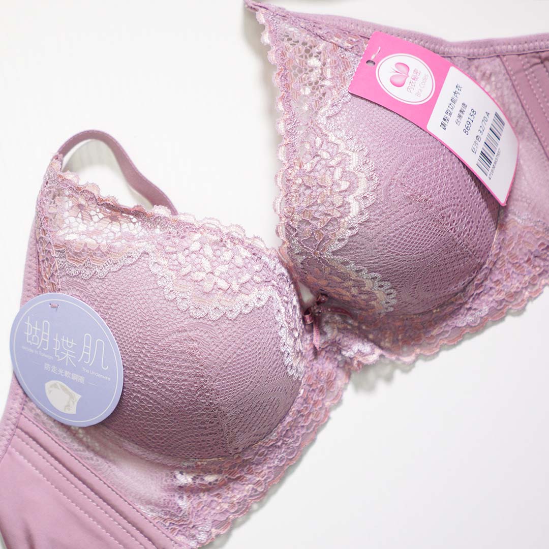 最新純色時代一著就有胸調整型內衣-專治小胸 蝴蝶肌位矯正型內衣