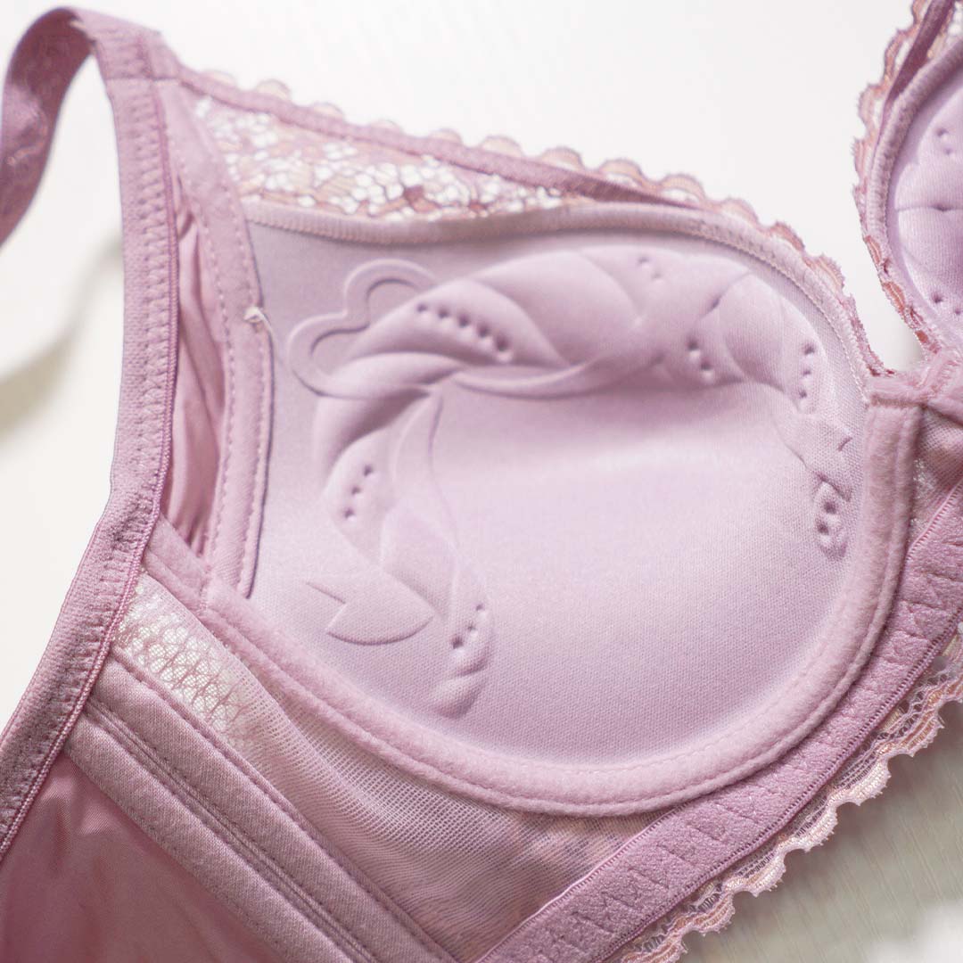 最新純色時代一著就有胸調整型內衣-專治小胸 蝴蝶肌位矯正型內衣