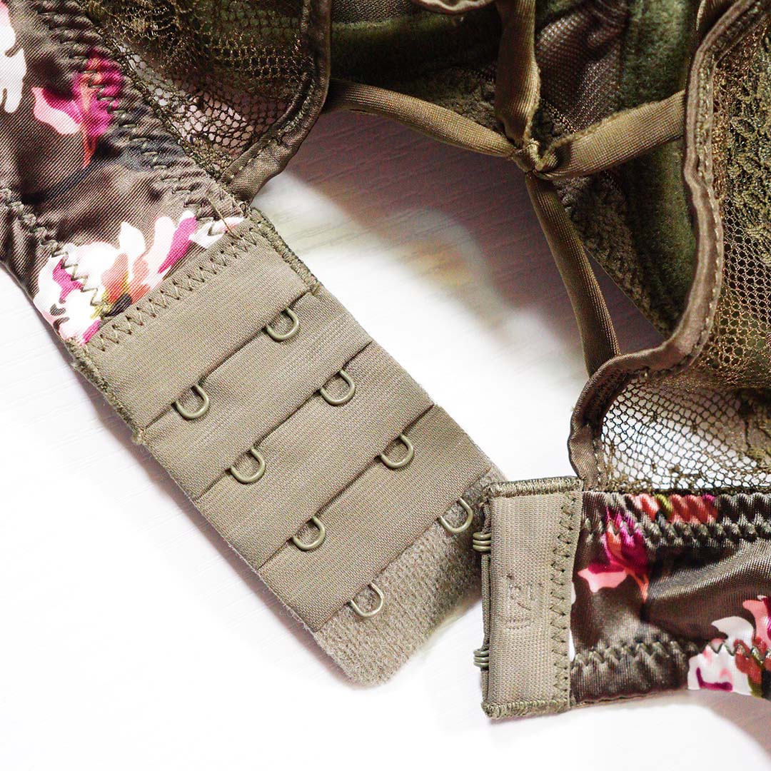 春夏新款緞面碎花，性感蕾絲聚攏內衣