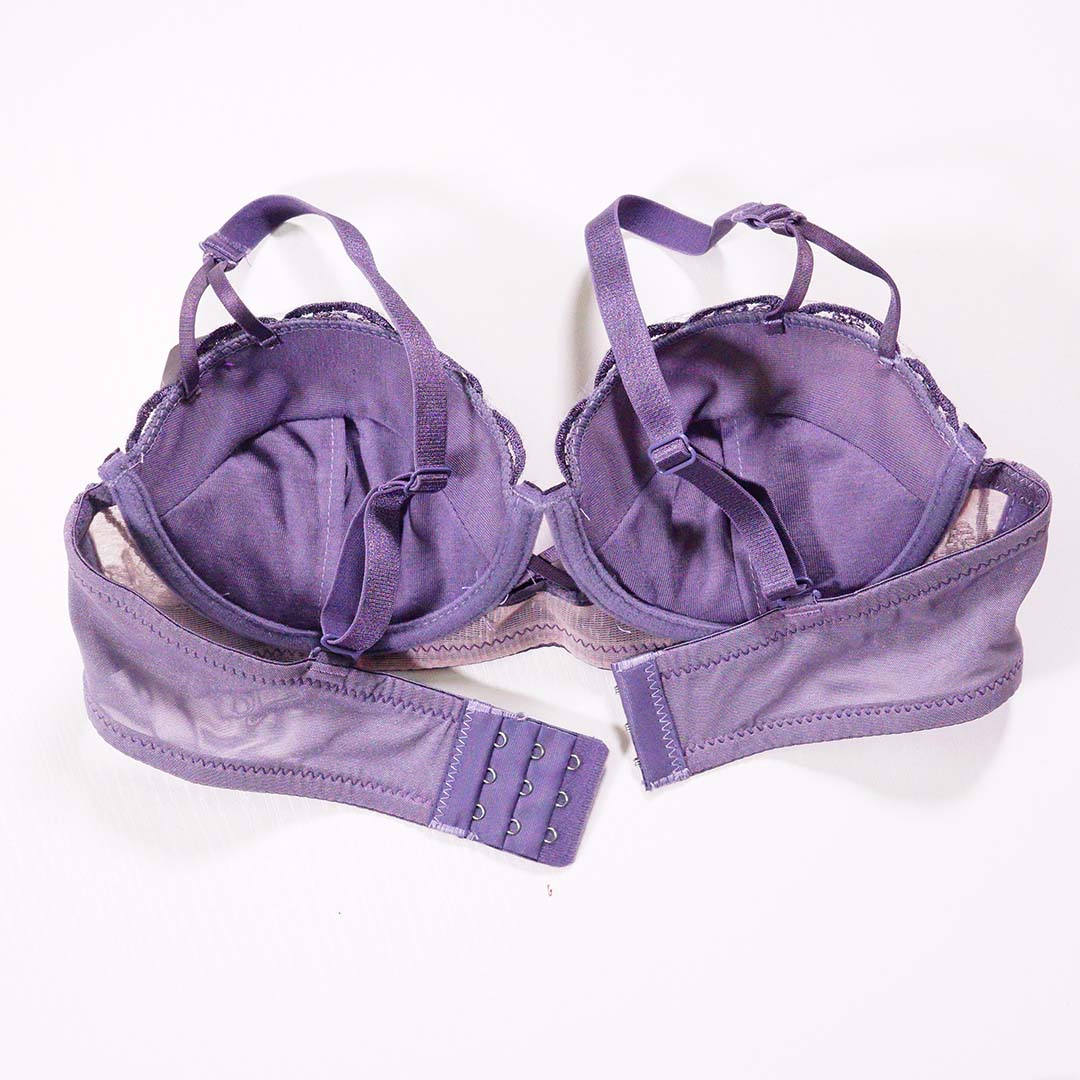 日系聚攏蕾絲貝殼内衣