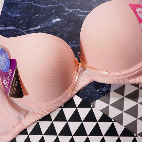 修副專享光滑面無痕*軟鋼圈*調整型內衣