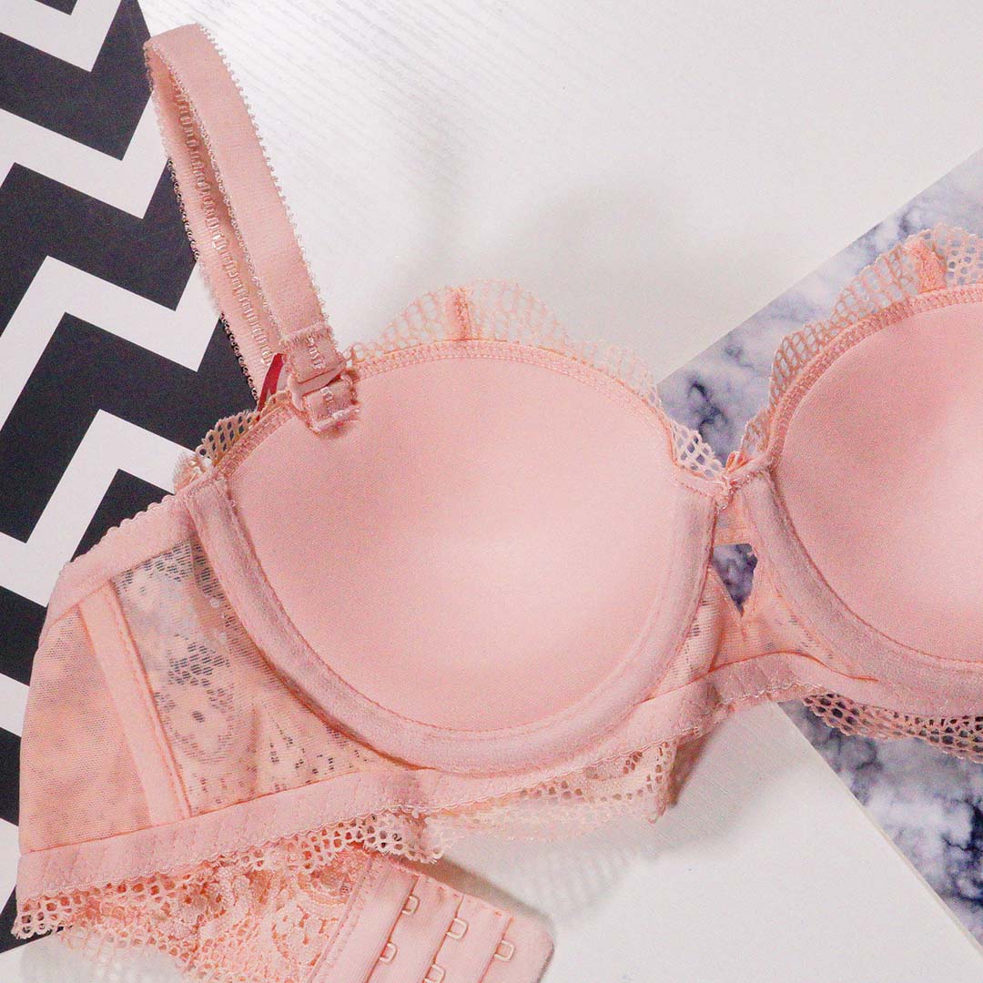 性感撩人蕾絲立體半杯內衣