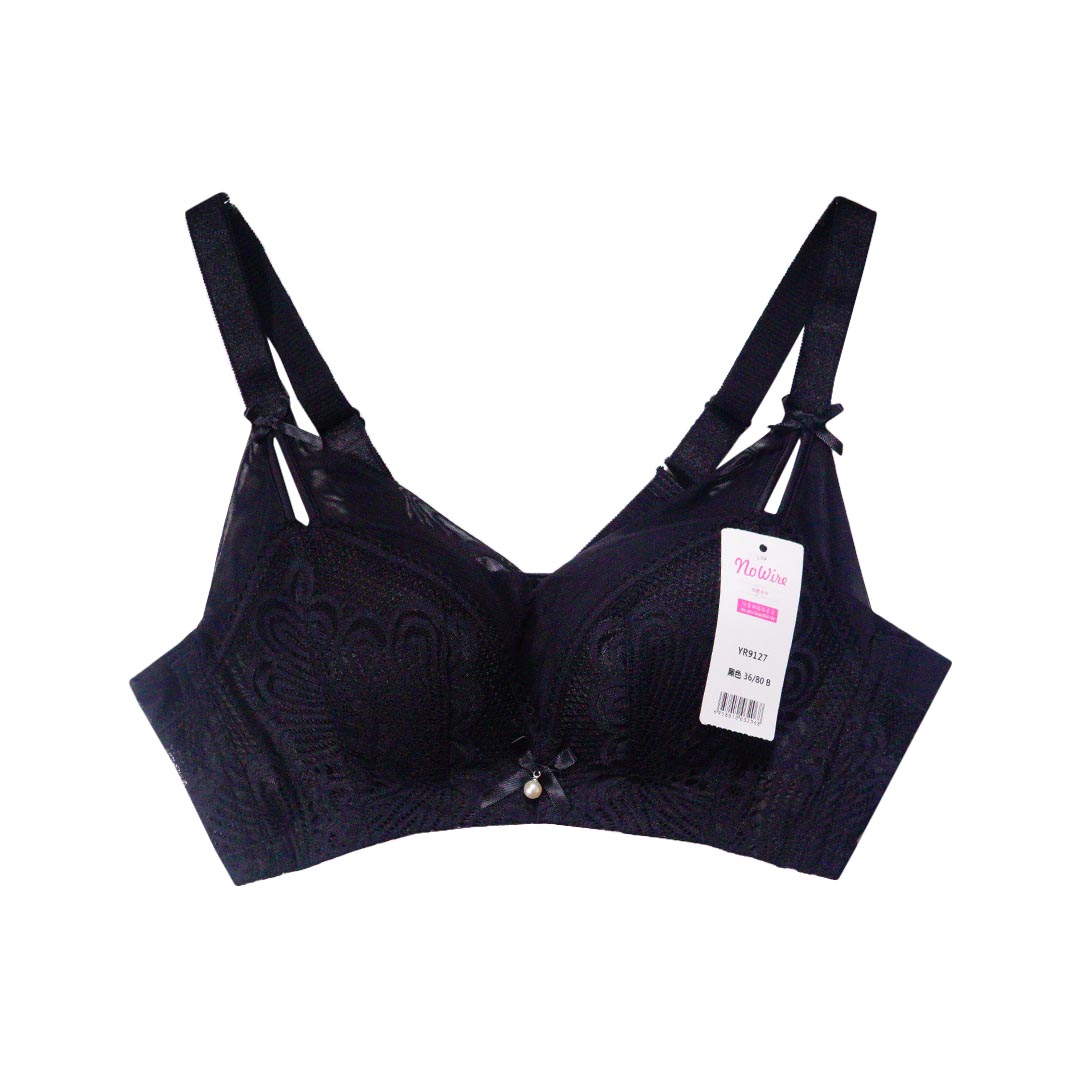 吊角拼接鏤空設計，親膚舒適透氣無鋼圈內衣