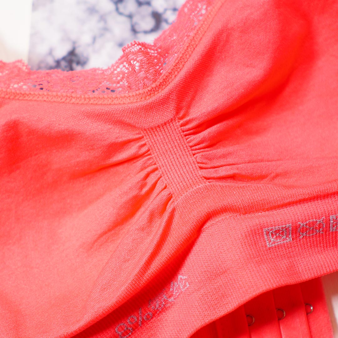 台灣專利無鋼圈健康杯-蕾絲緣邊款-睡眠、生理期、輕運動