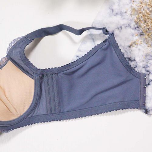 Godhand Mebopto Xiuxiu Integrated Three-Dimensional Breast Enhancing Underwear (A.B Cup)