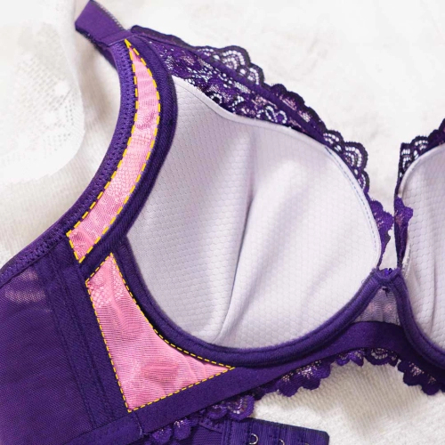 集中托高型軟鋼圈調整型內衣 A-C