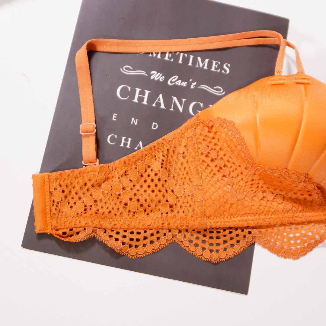 少女性感性感貝殼小胸聚攏防下垂無鋼圈無痕內衣-可著到G杯