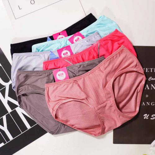 [Cool Coffee Yarn] Plain color low spine seamless T bra matching underwear