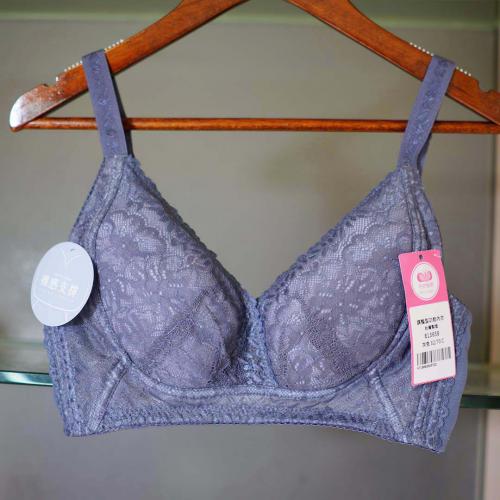 French-style premium seamless underwear, the body speaks for itself, and it retains its shape even after being taken off. Professional fat-gain technique series