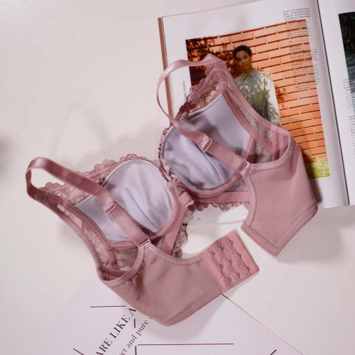 集中托高型軟鋼圈調整型內衣 A-C