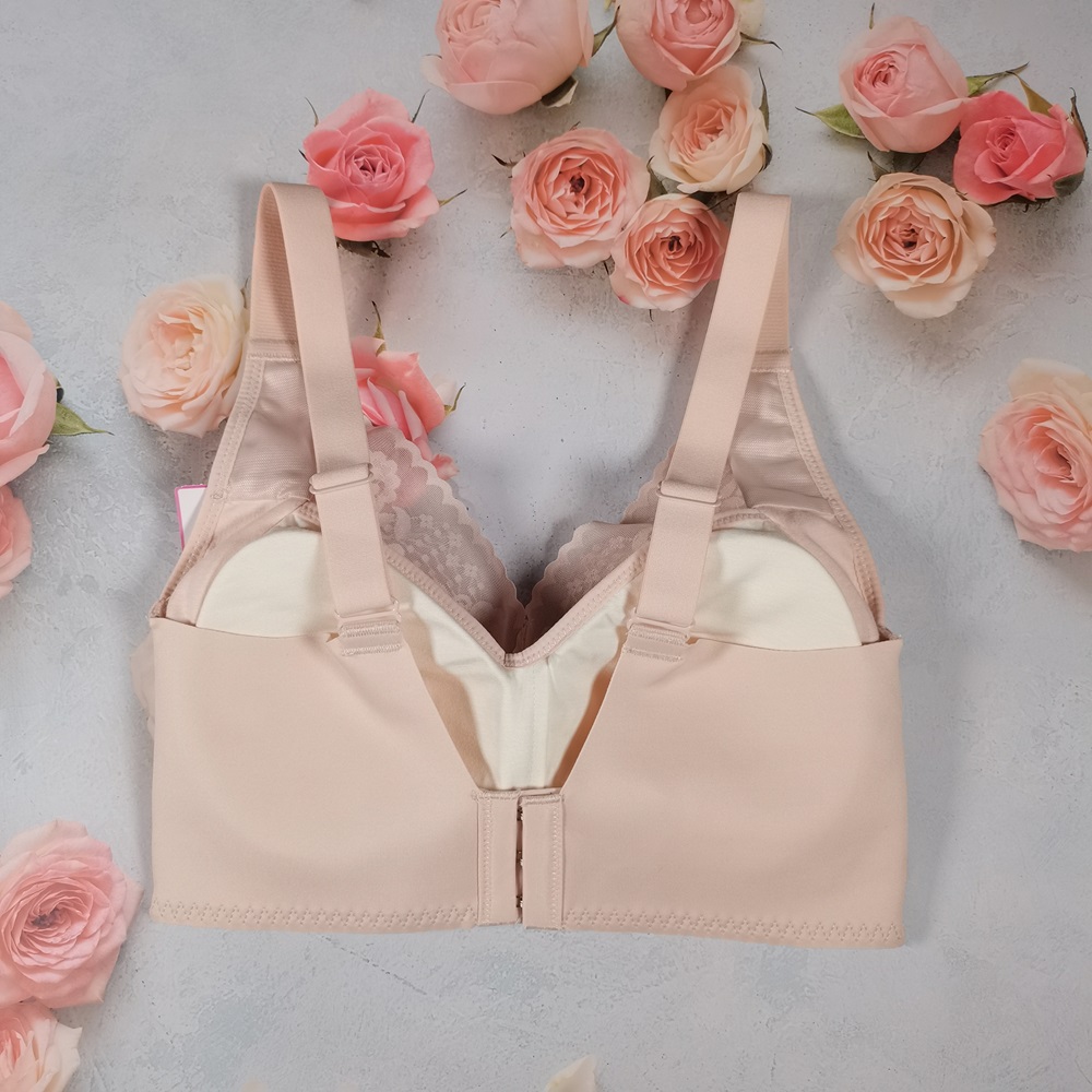 QQ彈力棉杯，蠶絲親膚吸濕透氣無鋼圈調整型內衣