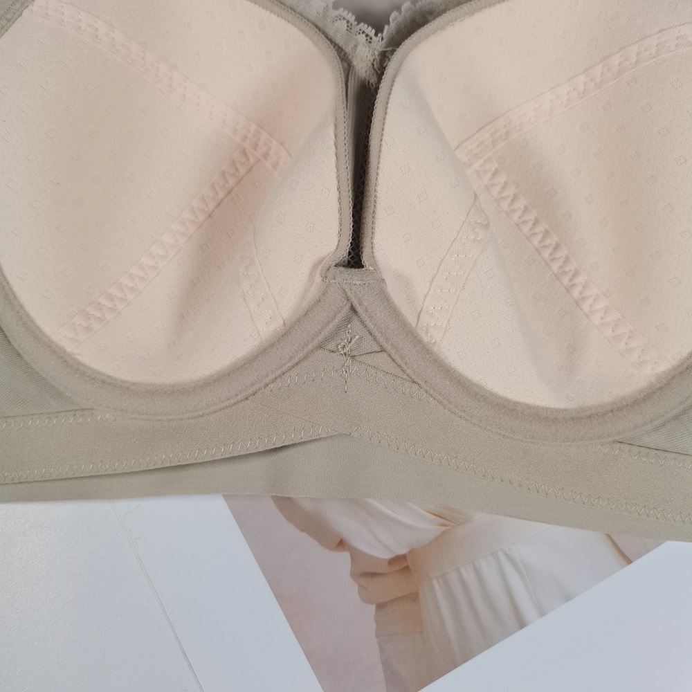 無痕大罩無鋼圈調整型內衣