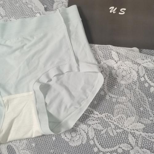 Low-rise 100% cotton and silk underwear with 7A antibacterial property