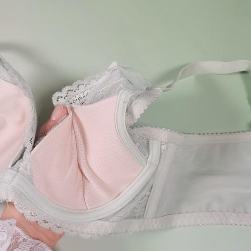 Solid-color, simplified and traditional design soft steel ring adjustable underwear