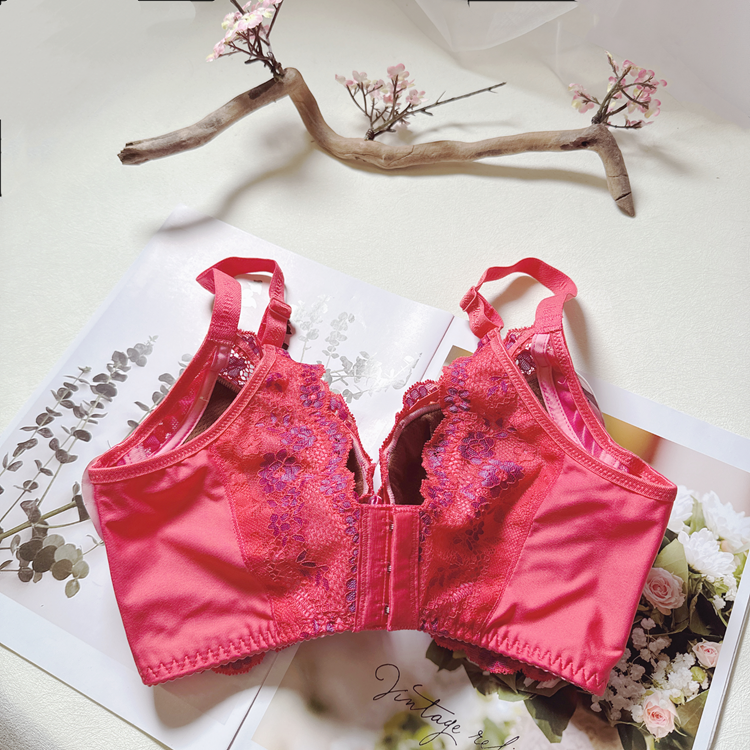 色色俱備美背內衣。A.B.C.D罩